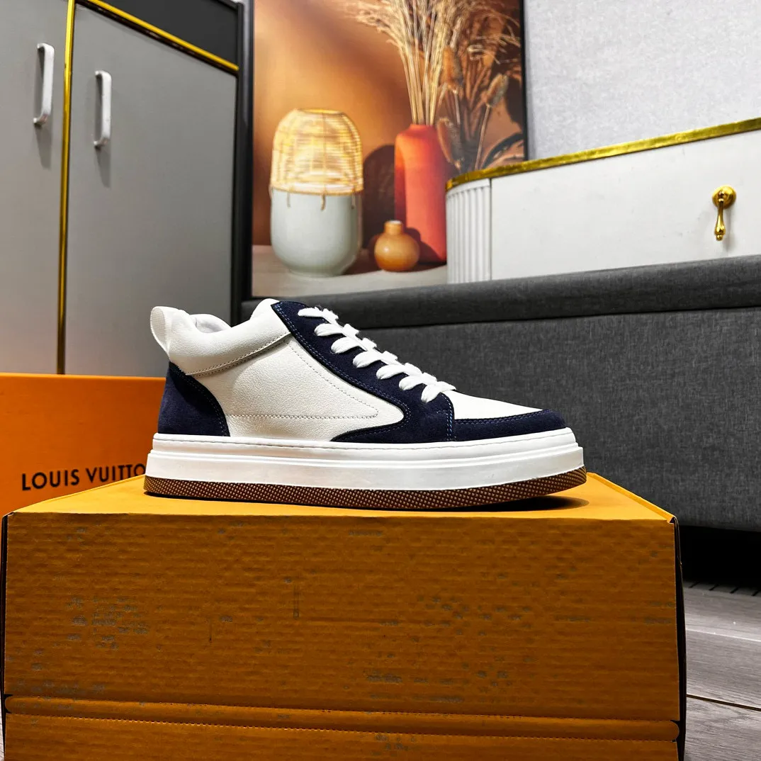 Factory price: 460💰LV's new casual high-top men's shoes👉 👉 Fashionable and versatile, 💞 Simple and elegant style, 🔊 The fabric is made of imported cowhide, ☑️breathable mesh lining, original wear-resistant rubber outsole, exclusive new style, taken in kind, five colors available, code number: 38-44, (45 can be customized)